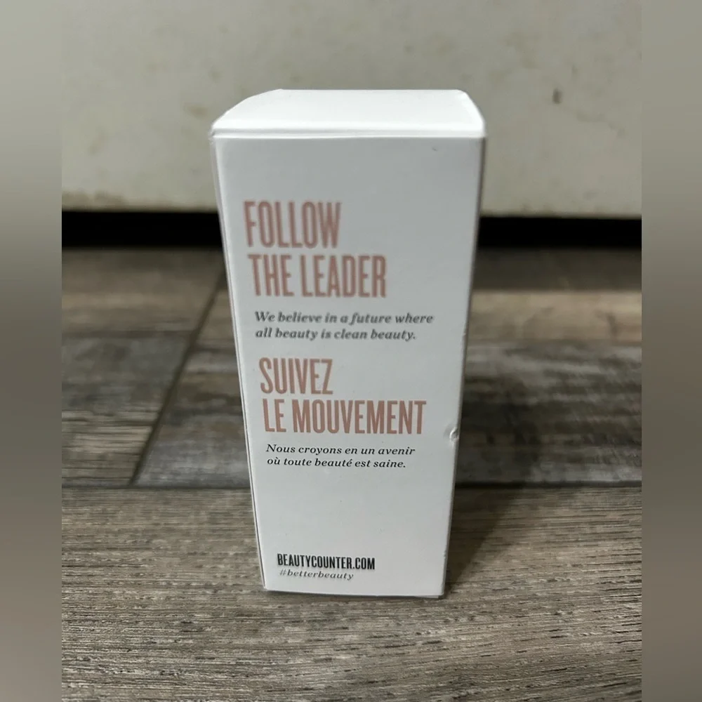 Beautycounter Countertime Tripeptide Radiance Serum - Gold and Pink